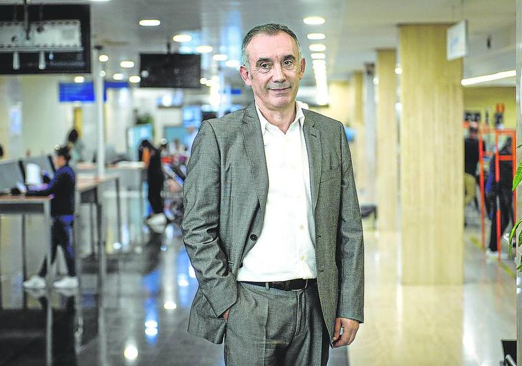 «Subvencionaremos hasta la mitad del salario básico al contratar a mayores de 50»